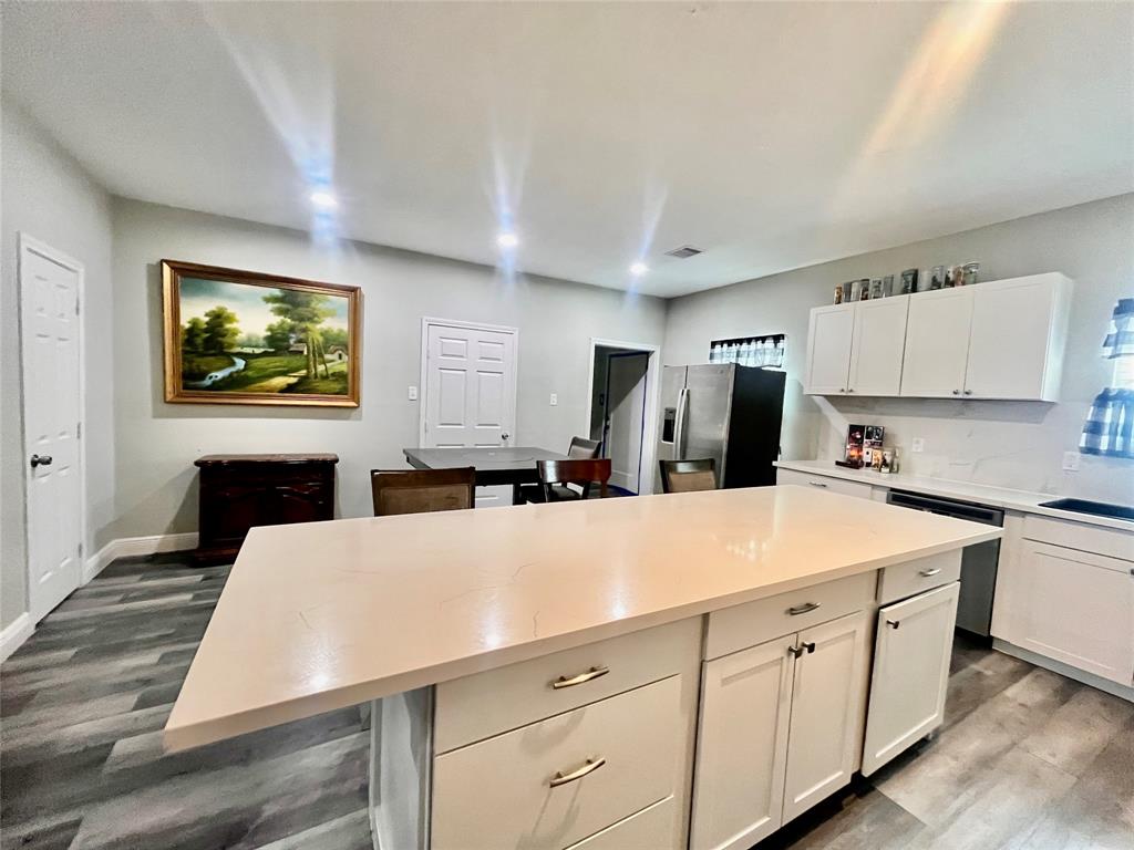 Photo 9 of 22 of 5220 Farmer Street townhome