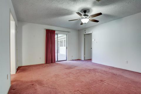 Single Family Residence in Pasadena TX 3946 Salvador Street 8.jpg