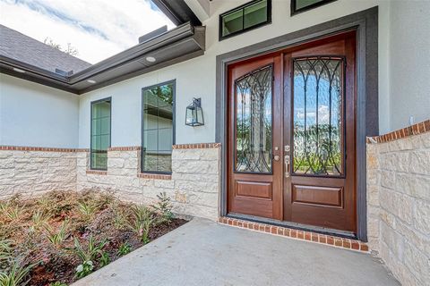 A home in Angleton