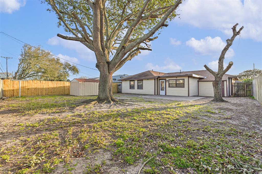 2512 Pine Street, Galveston, Texas image 29