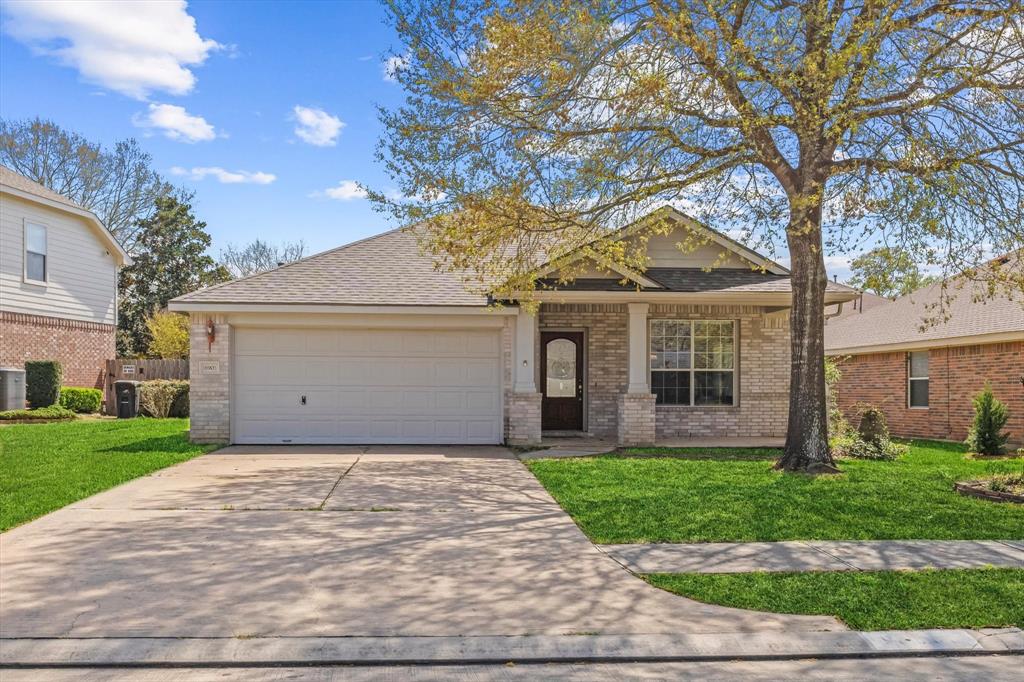 18903 Squirrel Oaks Drive, Magnolia, Texas image 1