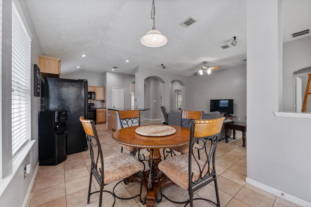 18903 Squirrel Oaks Drive, Magnolia, Texas image 21