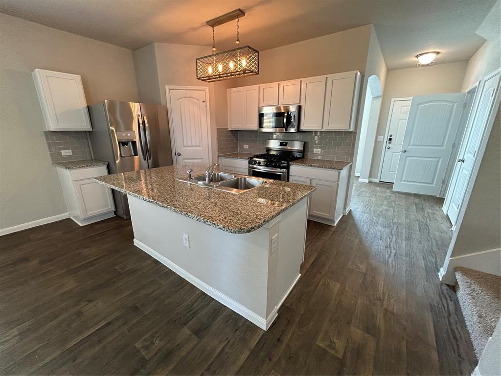 2002 Arborside Drive, Austin, Texas image 5