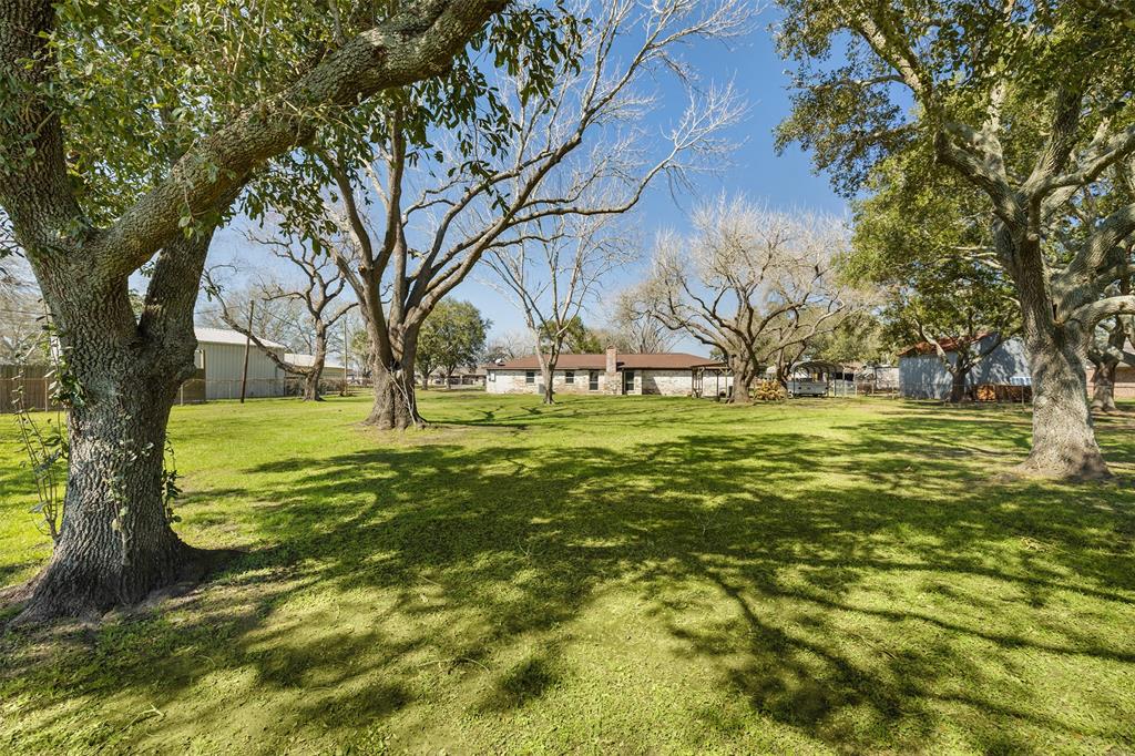 12110 Cherry Point Drive, Mont Belvieu, Texas image 25