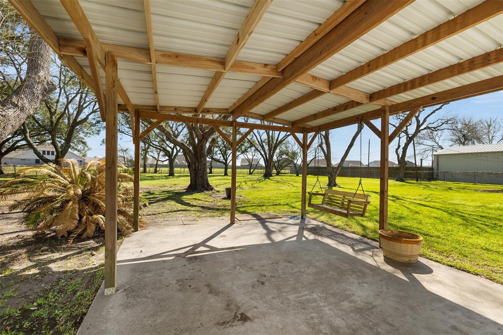 12110 Cherry Point Drive, Mont Belvieu, Texas image 27