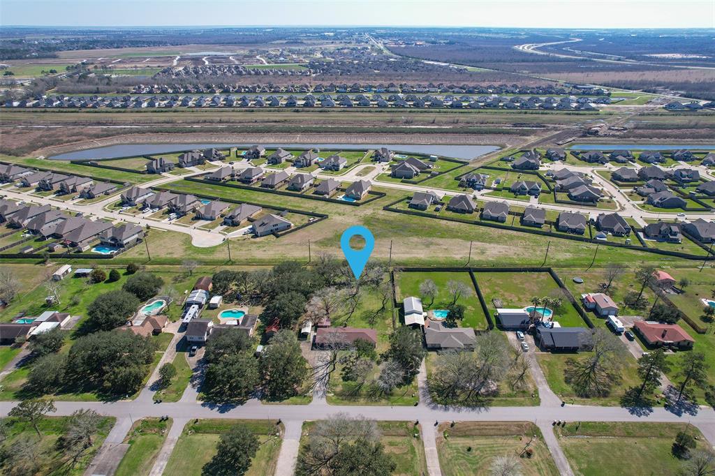 12110 Cherry Point Drive, Mont Belvieu, Texas image 29