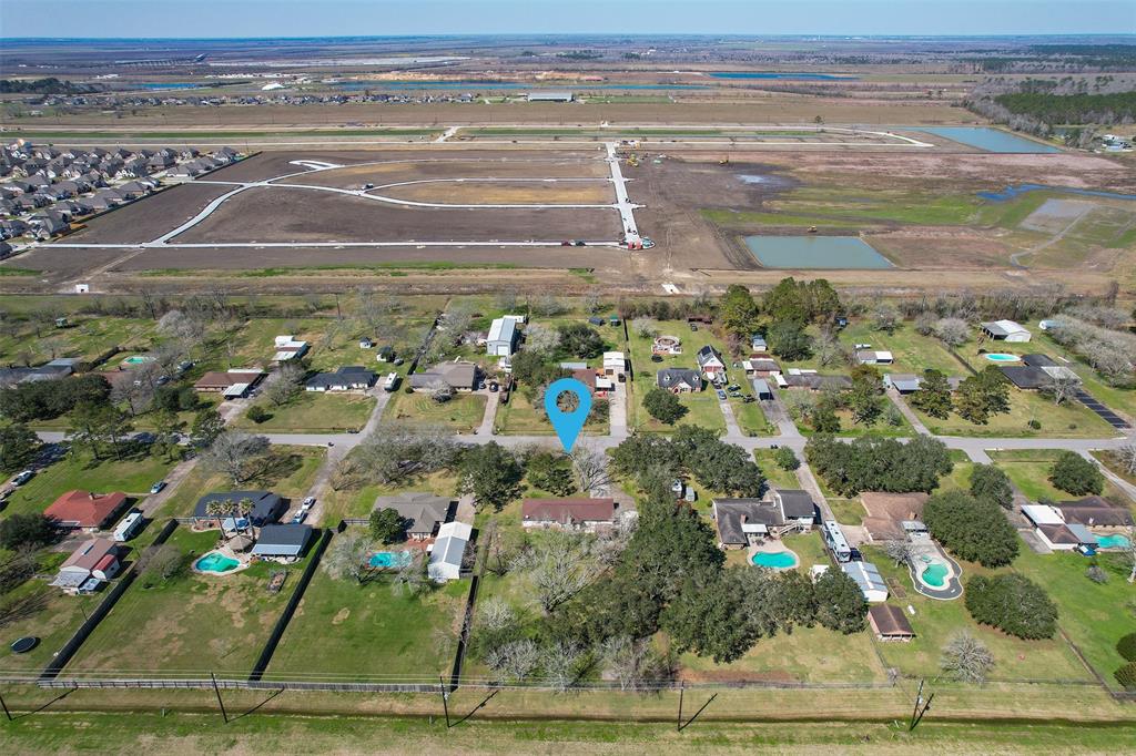 12110 Cherry Point Drive, Mont Belvieu, Texas image 31