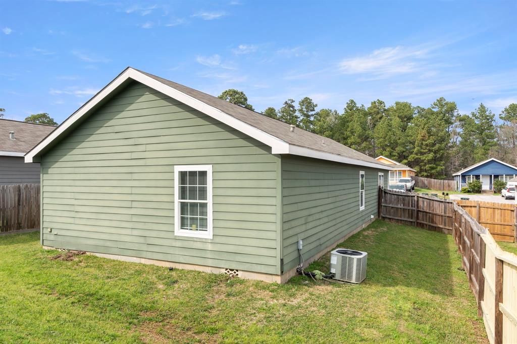 117 Varsity Drive, Huntsville, Texas image 9