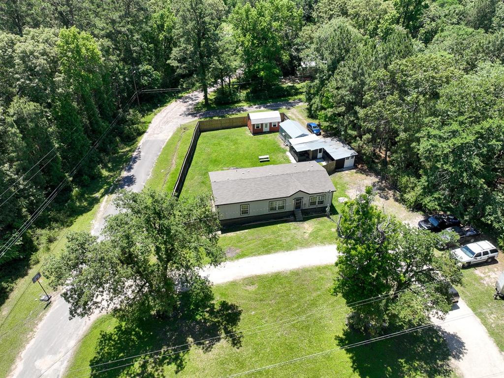 1227 Post Oak Circle Cir, Trinity, Texas image 2