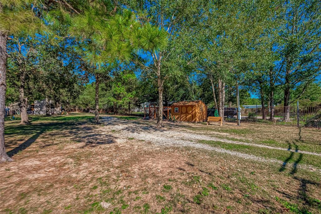 1305 County Road 3406, Cleveland, Texas image 6