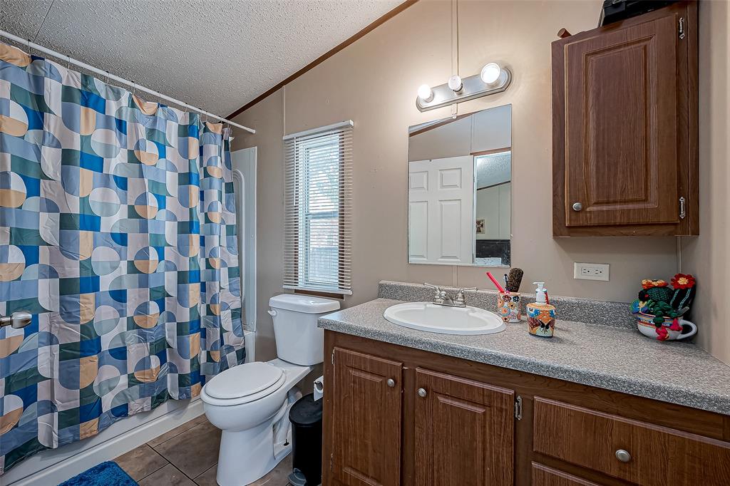 1305 County Road 3406, Cleveland, Texas image 24