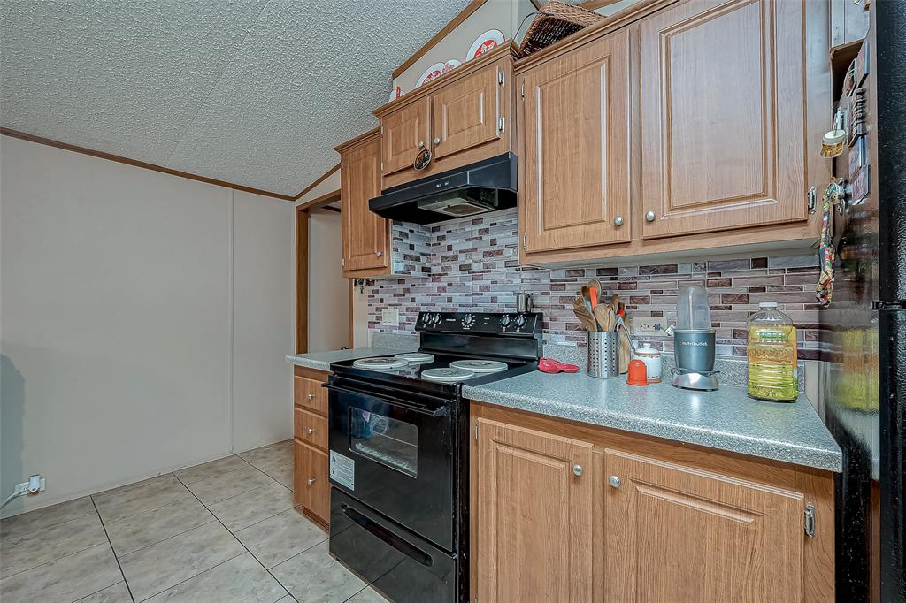 1305 County Road 3406, Cleveland, Texas image 15