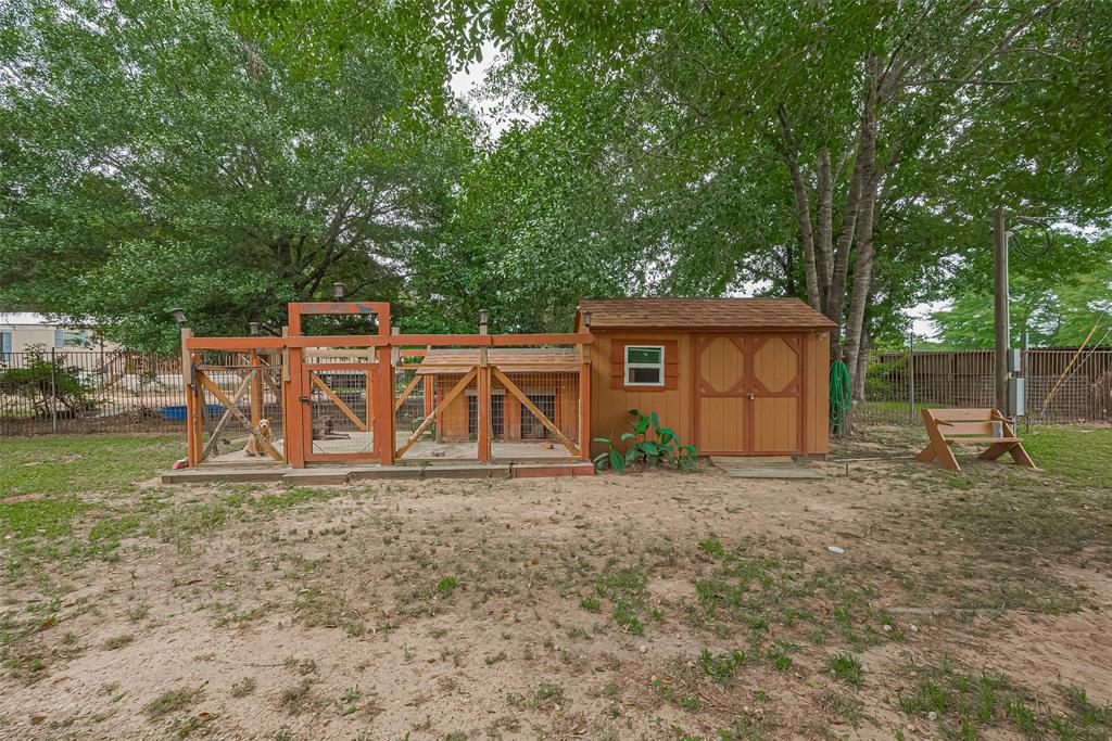 1305 County Road 3406, Cleveland, Texas image 9