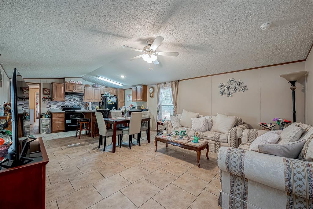 1305 County Road 3406, Cleveland, Texas image 10