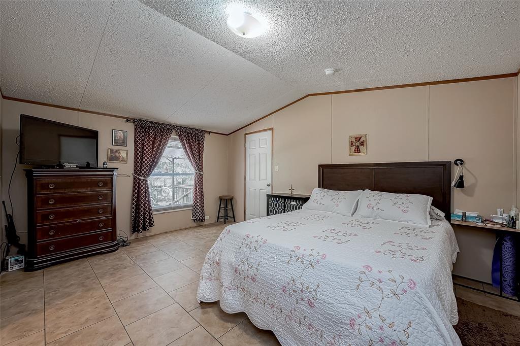 1305 County Road 3406, Cleveland, Texas image 22