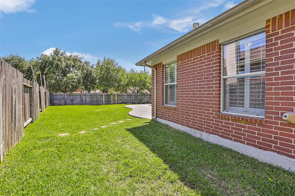 21844 Maidens Crossing Drive, Kingwood, Texas image 30