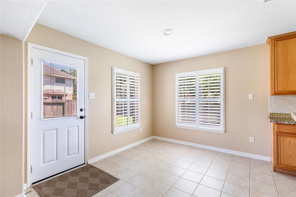 21844 Maidens Crossing Drive, Kingwood, Texas image 18