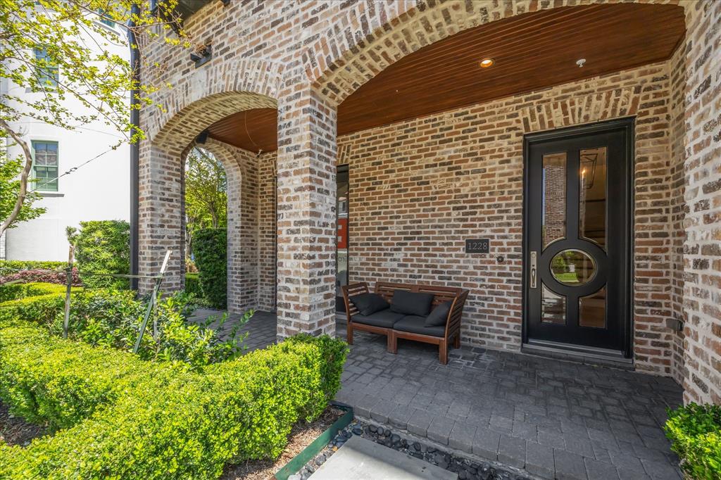 1228 Mosaico Lane, Houston, Texas image 4