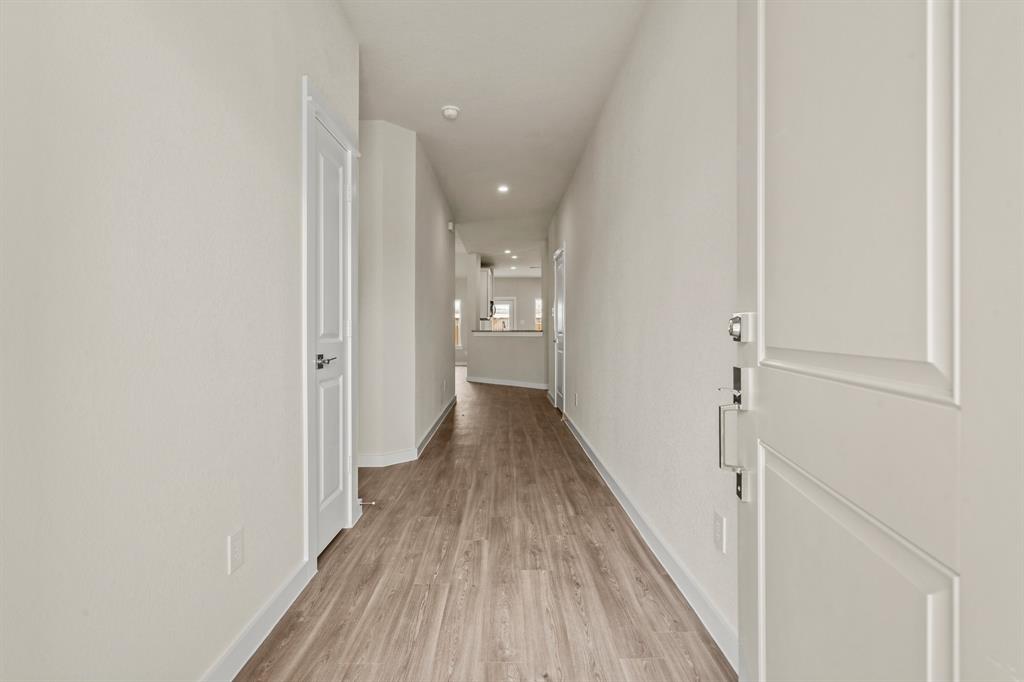 358 Shoreview Drive, Conroe, Texas image 10