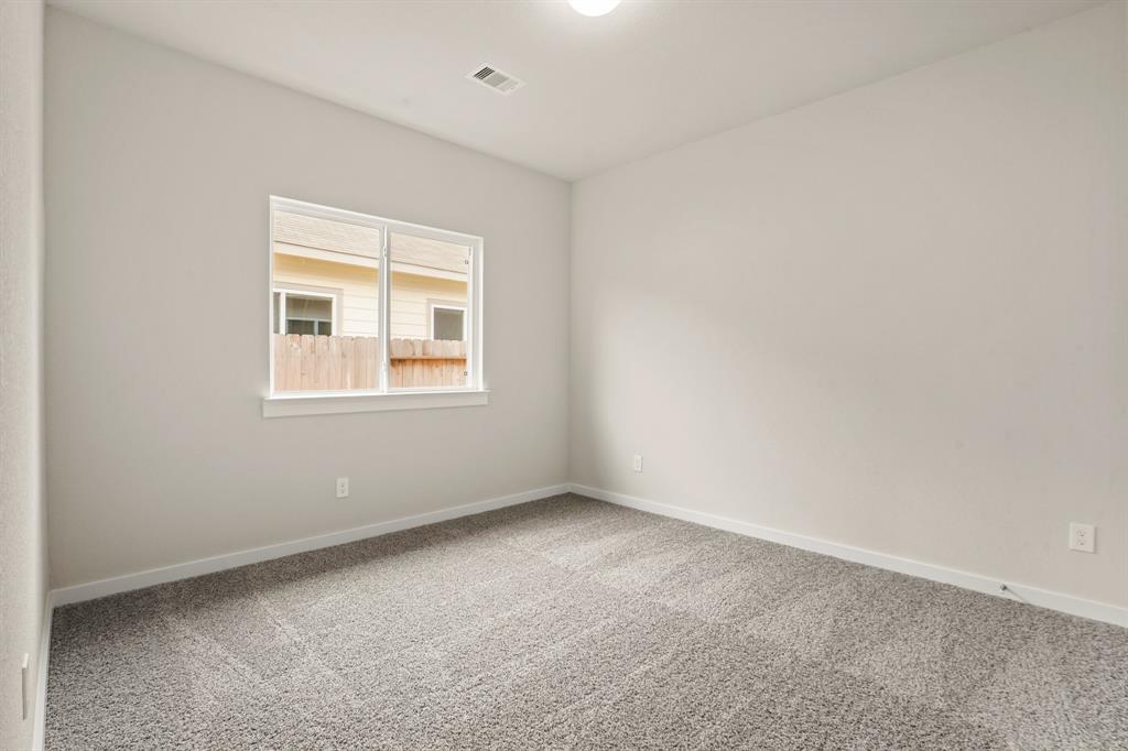 358 Shoreview Drive, Conroe, Texas image 13