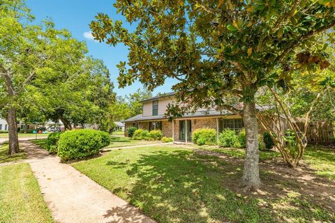 A home in Lake Jackson