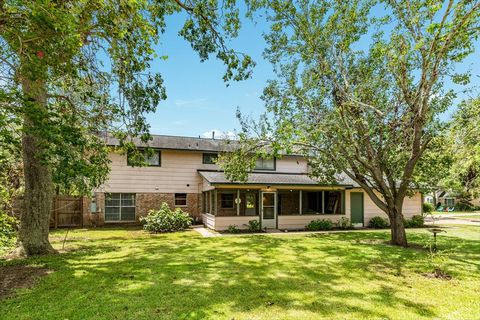 A home in Lake Jackson