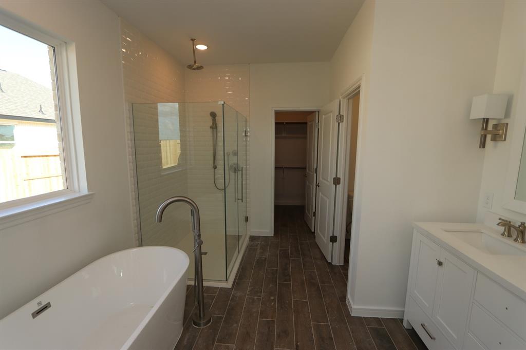 12622 Old Fashion Circle, Mont Belvieu, Texas image 8