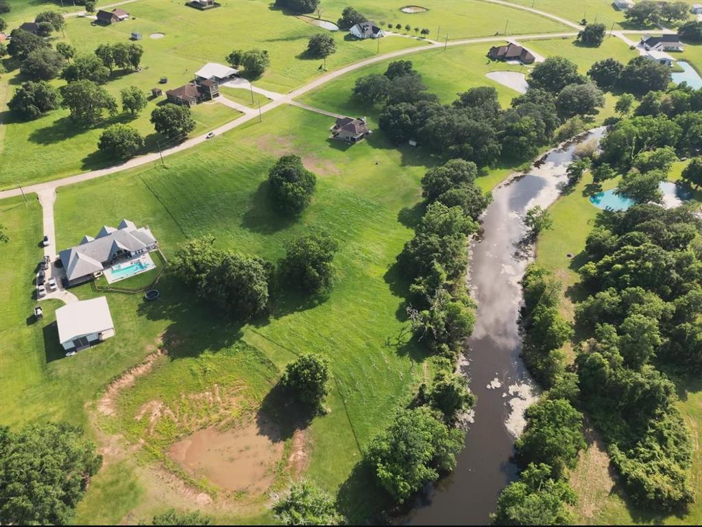 1223 Mill Road, Angleton, Texas image 3