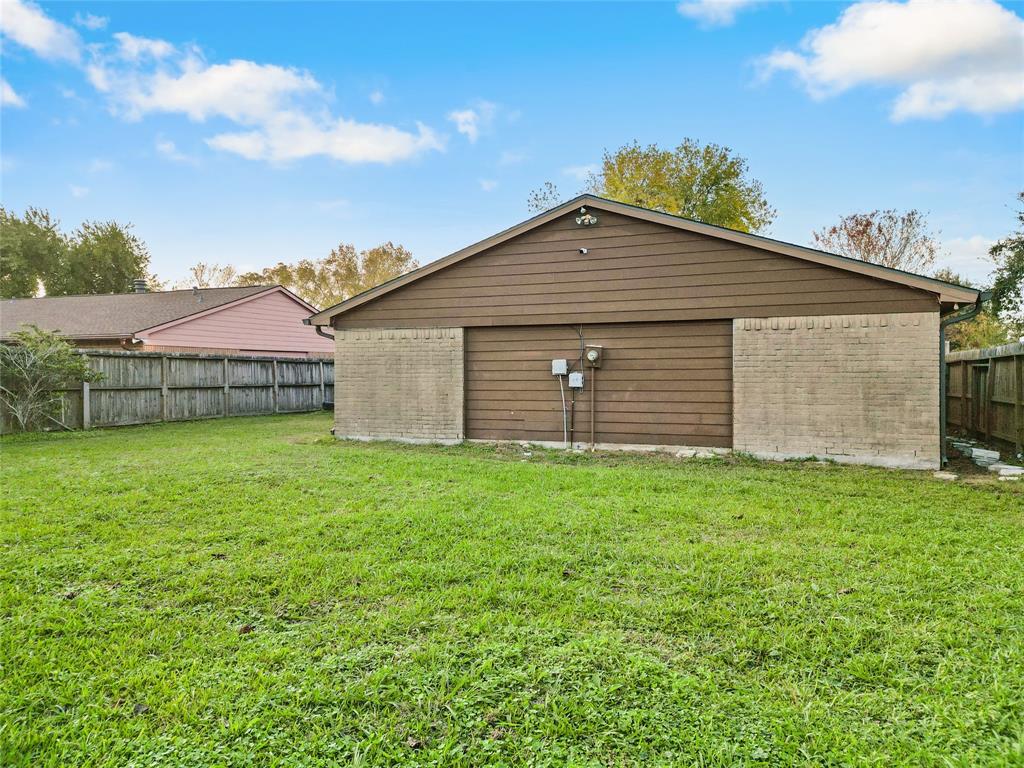 6447 W Fuqua Drive, Houston, Texas image 17