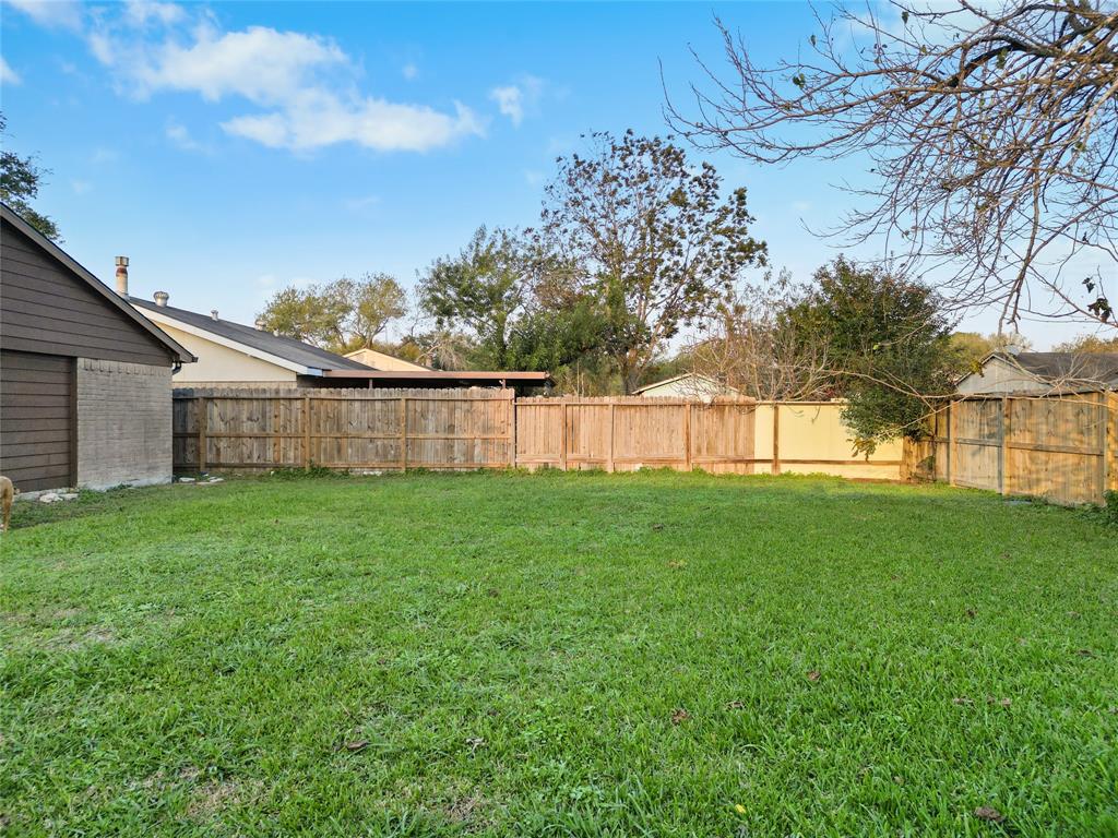 6447 W Fuqua Drive, Houston, Texas image 18