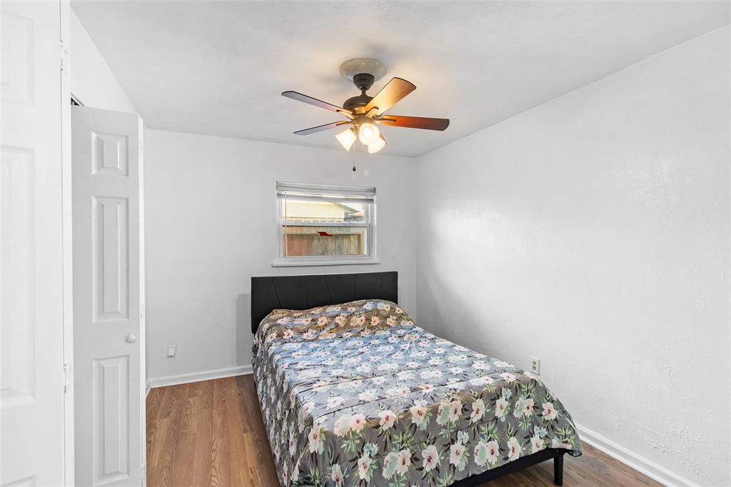 6447 W Fuqua Drive, Houston, Texas image 12