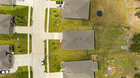 A home in Anahuac