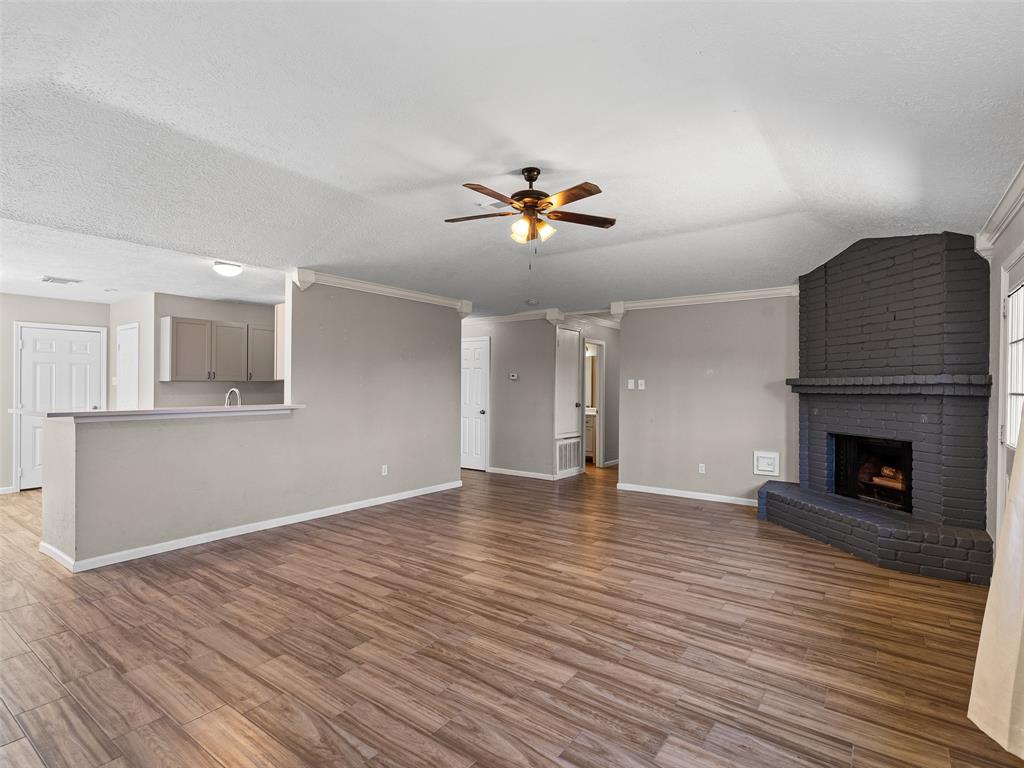 1726 Meadow Green Drive, Missouri City, Texas image 4