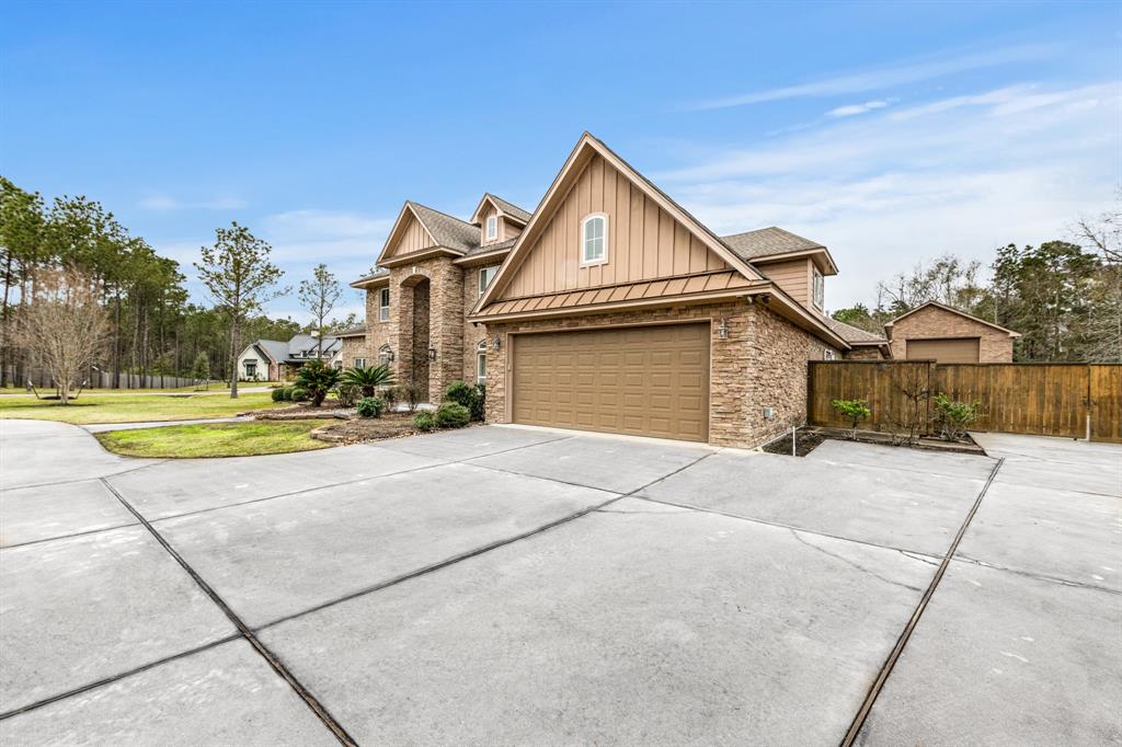 4411 Chateau Creek Way