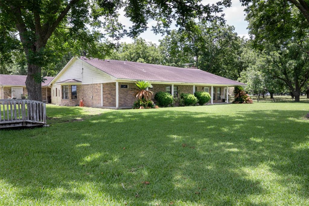 2640 County Road 107 Rd, Boling, Texas image 28