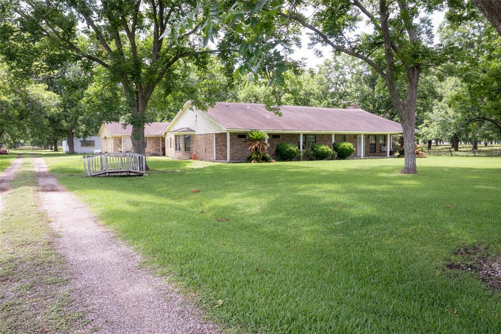 2640 County Road 107 Rd, Boling, Texas image 25
