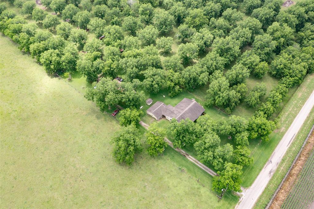 2640 County Road 107 Rd, Boling, Texas image 18