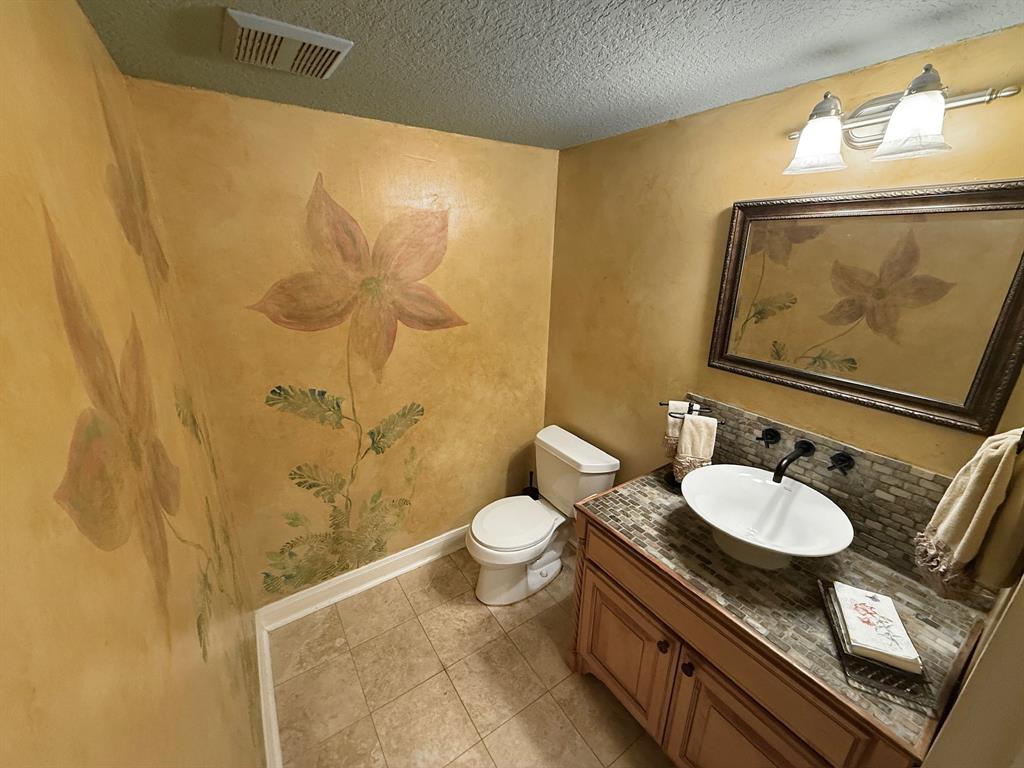 12975 Trail Hollow Drive Drive, Houston, Texas image 9