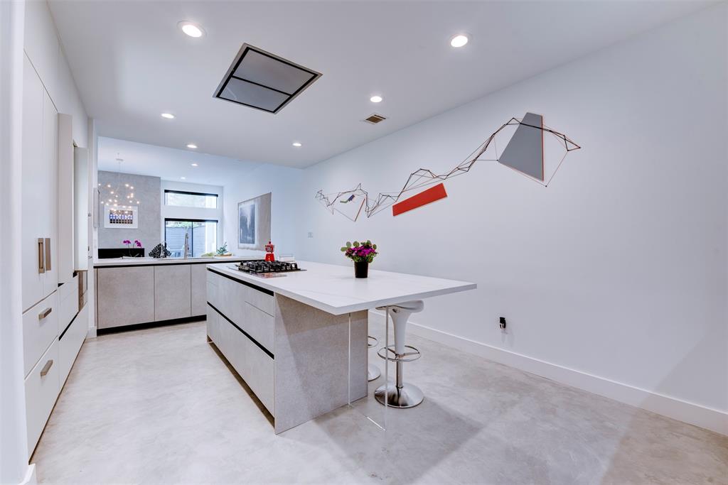 Houston, Texas 77007, United States, 3 Bedrooms Bedrooms, ,3 BathroomsBathrooms,Residential,Pending,114912