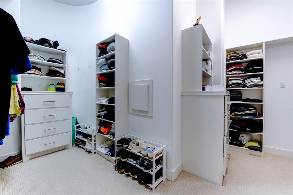 Houston, Texas 77007, United States, 3 Bedrooms Bedrooms, ,3 BathroomsBathrooms,Residential,Pending,114912