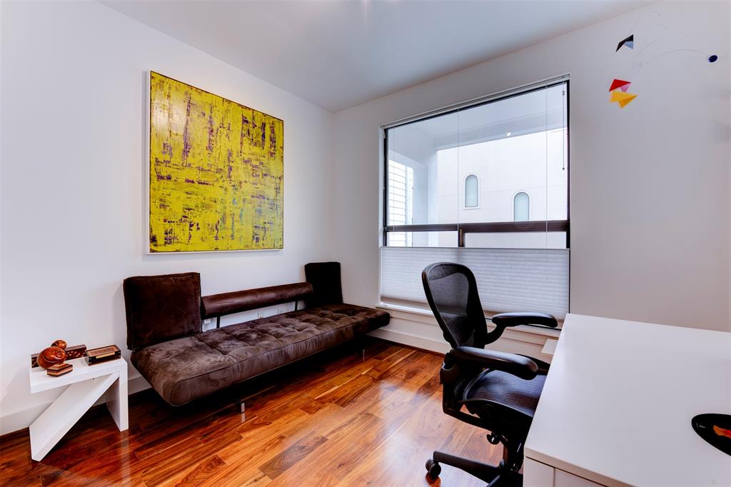 Houston, Texas 77007, United States, 3 Bedrooms Bedrooms, ,3 BathroomsBathrooms,Residential,Pending,114912