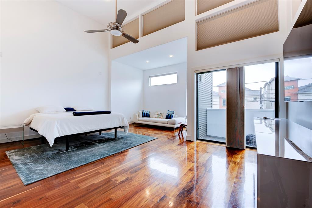 Houston, Texas 77007, United States, 3 Bedrooms Bedrooms, ,3 BathroomsBathrooms,Residential,Pending,114912