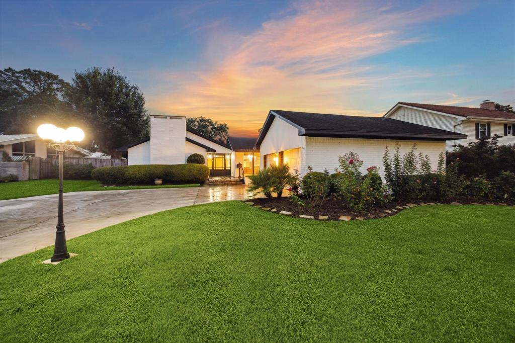 18618 Point Lookout Drive
