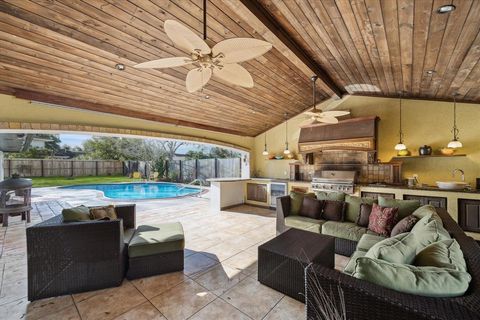 18618 Point Lookout Drive Nassau Bay TX 77058