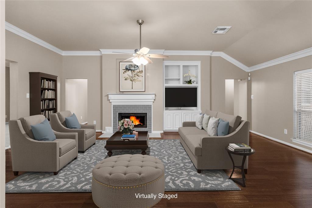 2215 Bay Haven Way, League City, Texas image 2