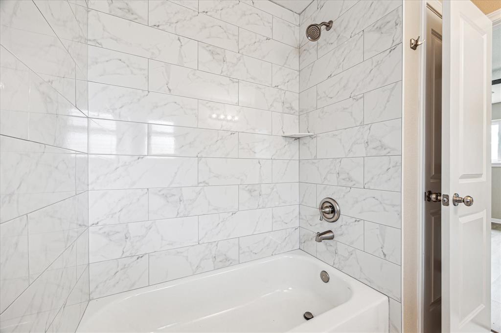 10603 Kirkshire Drive, Houston, Texas image 14