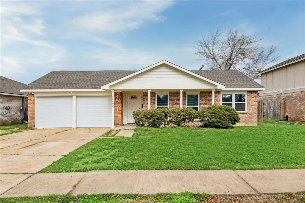 10603 Kirkshire Drive, Houston, Texas image 1