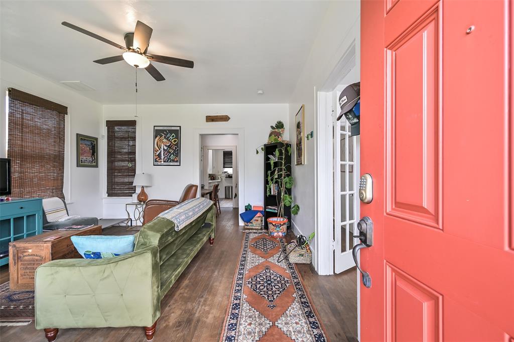 4307 Avenue Q 1/2