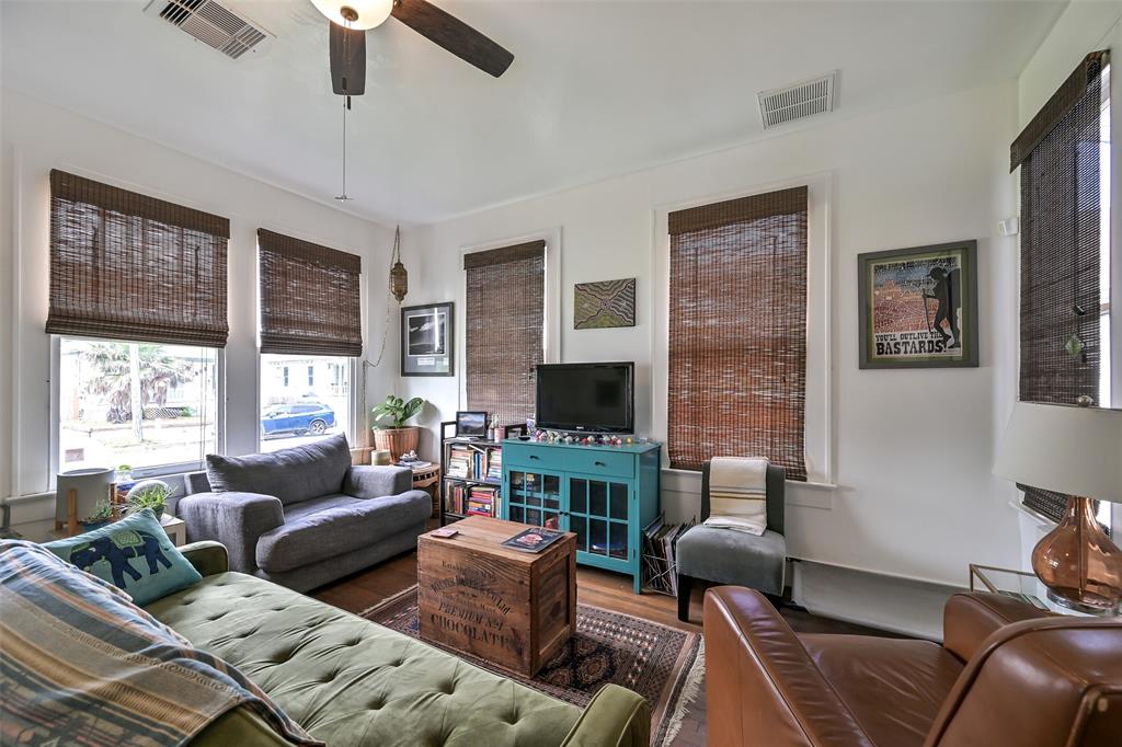 4307 Avenue Q 1/2, Galveston, Texas image 6