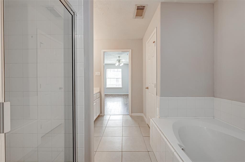 2710 Grants Lake Boulevard #L8, Sugar Land, Texas image 23